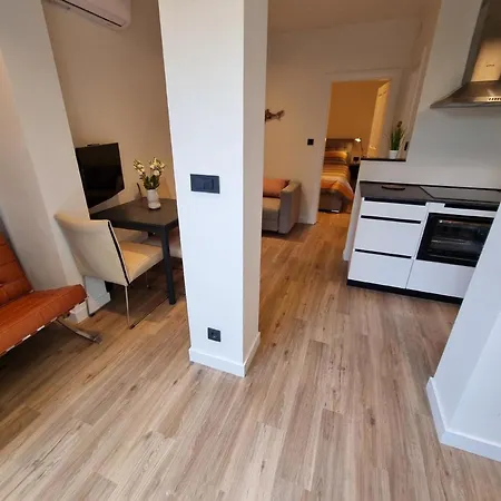 Ferienwohnung Fur 3 Personen Ca 35 Qm In Crikvenica, Kvarner Bucht Und Umgebung Apartment Crikvenica